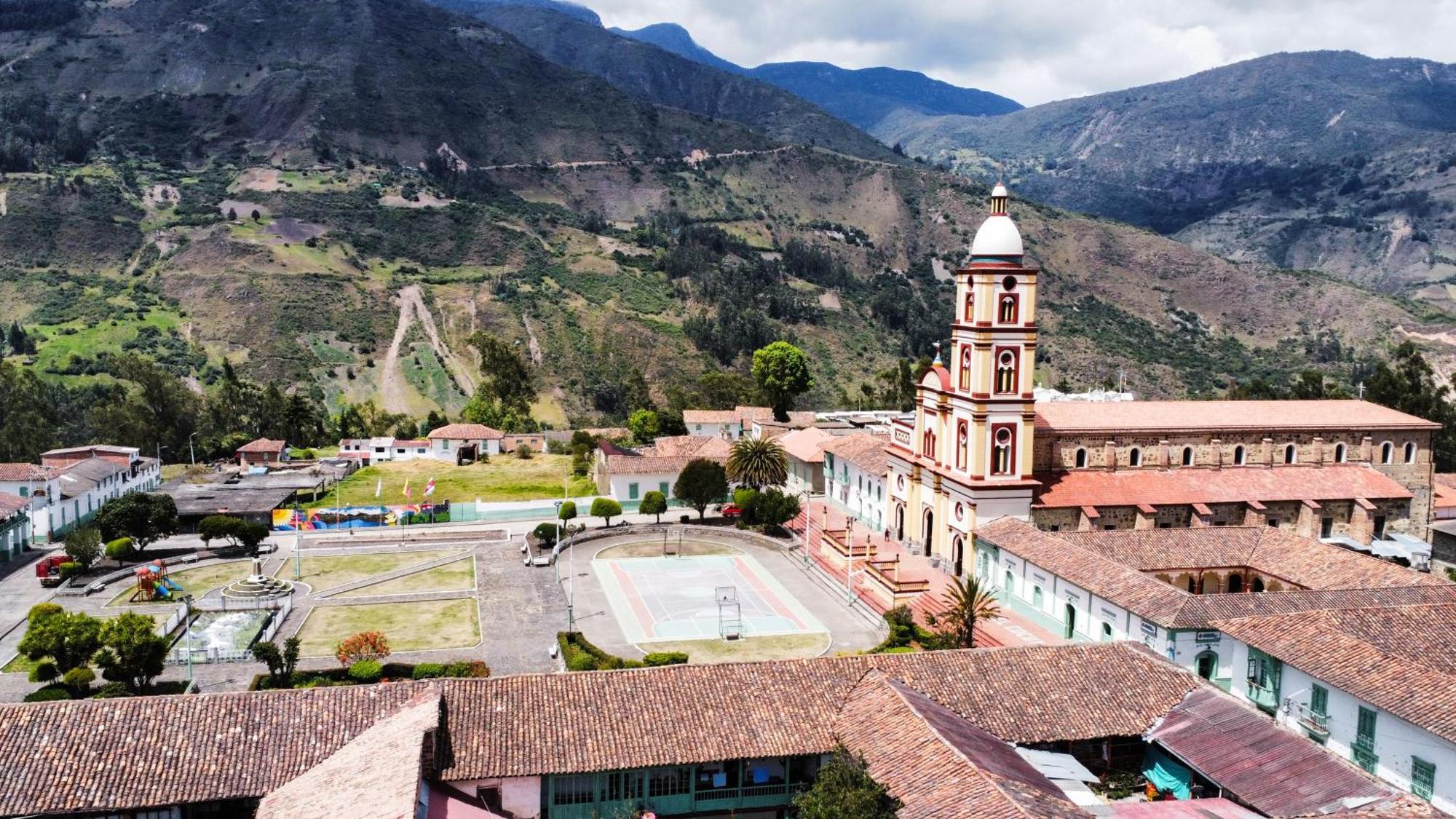 Hostal El Caminante El Cocuy Esterno foto